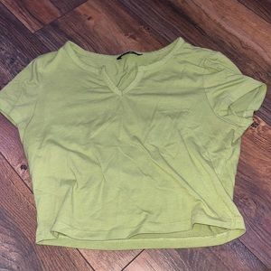 Green short sleeve T-shirt